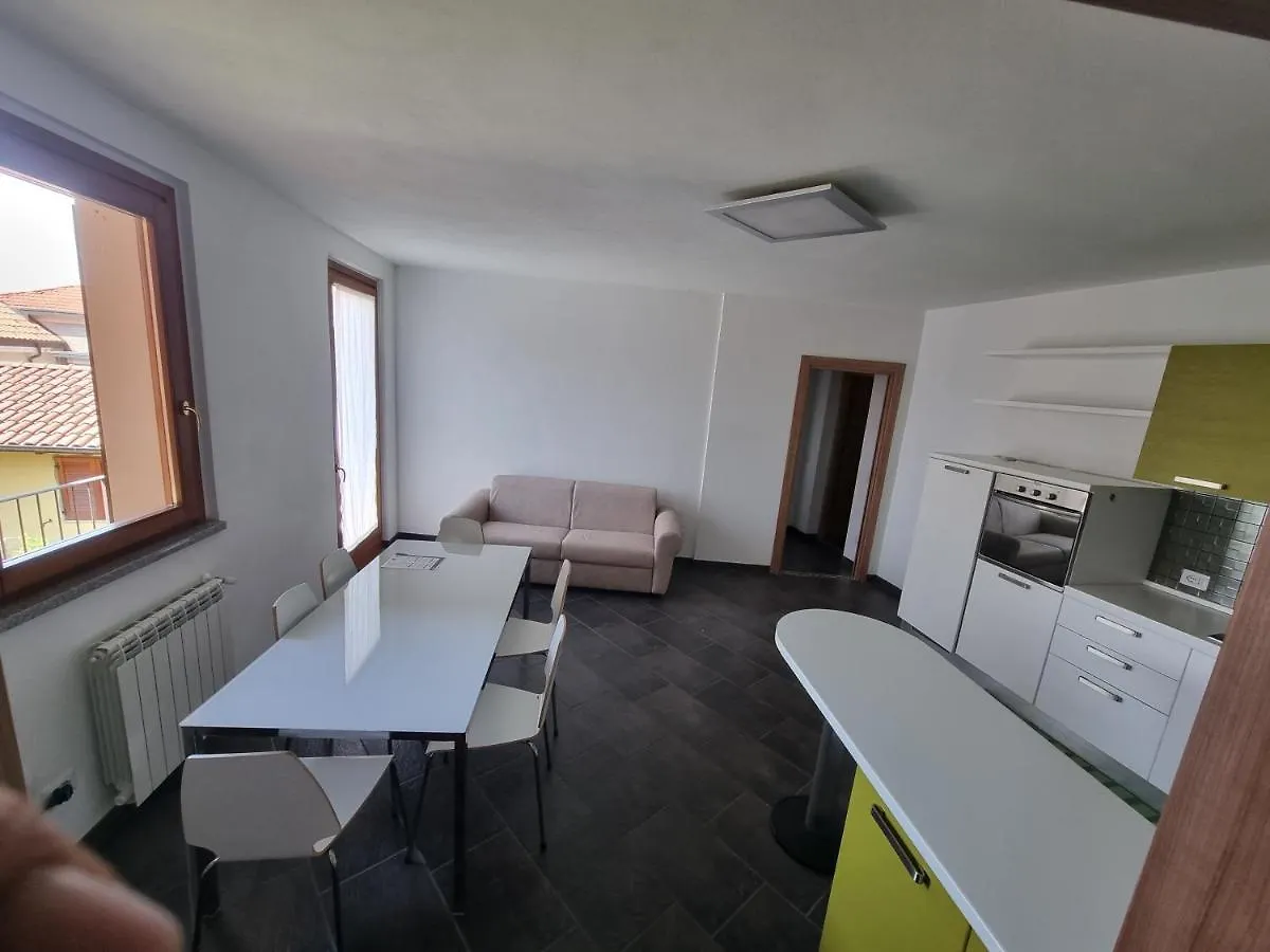 Villa Casa Delle Streghe - Morgana Maccagno 0*,  Italia